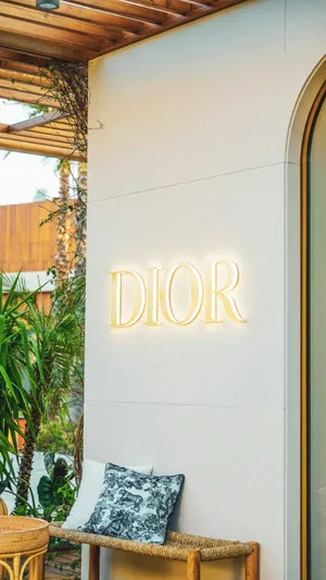 Dior Storefront Signage Wallpaper