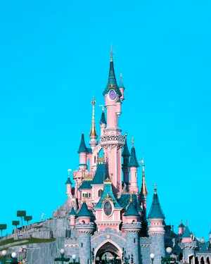 Disneyland Paris Popular Attraction Wallpaper