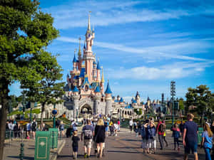 Disneyland Paris With Lots Of Tourists Wallpaper