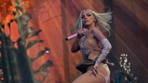 Doja Cat Hair Flick Wallpaper