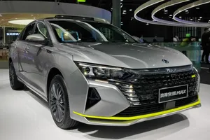 Dongfeng Aeolus Yixuan M A X Exhibit Wallpaper