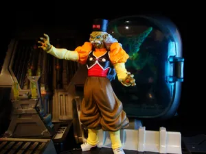 Dr Gero Figurein Lab Setting Wallpaper