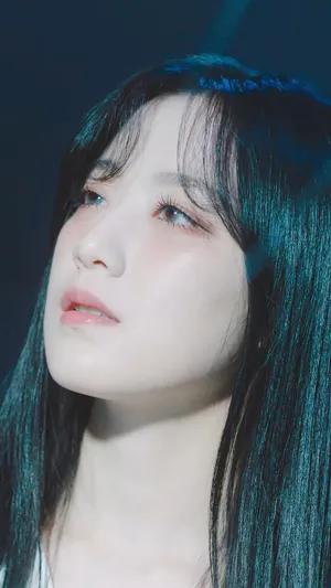 Dreamy Kpop Idol Gaze Wallpaper