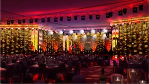 Dress To Impress At Any Black Tie Event Wallpaper