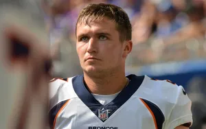 Drew Lock Denver Broncos Sideline Portrait Wallpaper