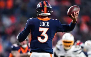 Drew Lock Quarterback Broncos Game Wallpaper