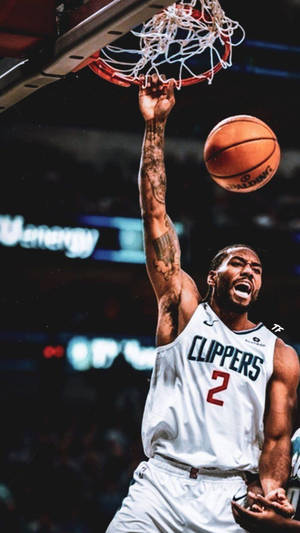 Dunking Kawhi Leonard Wallpaper