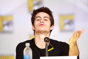 Dylan O'brien Flying Kiss Wallpaper