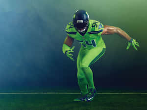 Dynamic Linebacker Readyfor Action Wallpaper