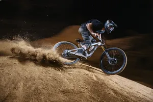 Dynamic Mountain Biker Night Run.jpg Wallpaper