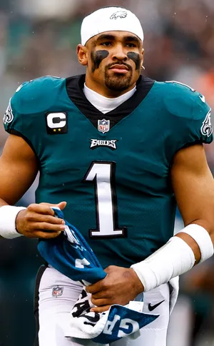 Eagles Quarterback On Field Wallpaper