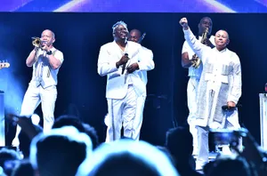 Earth, Wind And Fire In Annual Gala Wallpaper