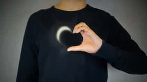 Eclipse Heart Gesture Wallpaper