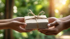 Eco-friendly Gift Exchange Wallpaper