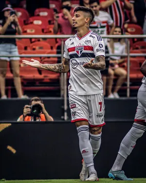 Ecuador Emiliano Rigoni Beats Sau Paolo Wallpaper