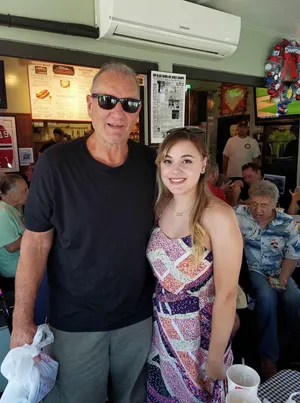 Ed O'neill 1072 X 1440 Wallpaper