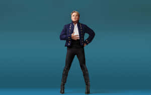 Eddie Izzard - A Unique Comedy Maestro Wallpaper