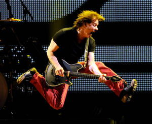 Eddie Van Halen On Air Wallpaper