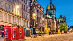 Edinburgh Royal Mile Dusk Scene Wallpaper