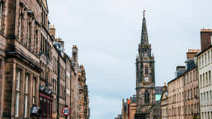 Edinburgh Royal Mile Street View Wallpaper