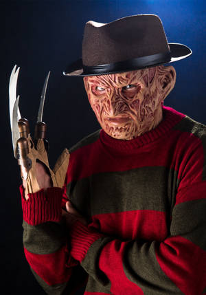 Eerie Gaze Of Freddy Krueger Wallpaper