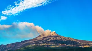 Effusive Eruption At Mount Etna Wallpaper
