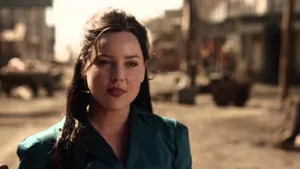 Elegant Abbie Cornish On Red Carpet Wallpaper