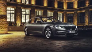 Elegant And Luxurious Bmw 7 Series Wallpaper