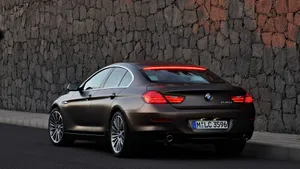 Elegant Bmw 6 Series In Motion Wallpaper