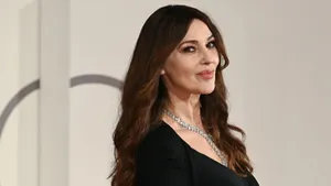 Elegant Celebrity Event Appearance4 K Wallpaper