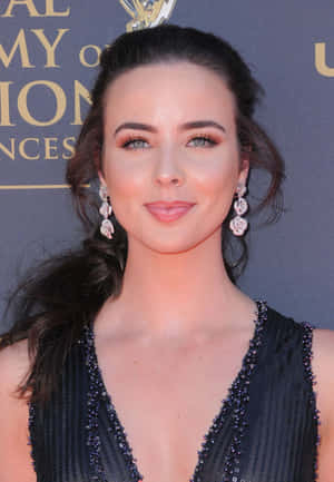 Elegant Celebrity Red Carpet Look Wallpaper