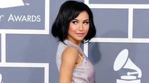 Elegant Celebrityat Award Show Wallpaper