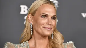 Elegant Celebrityat Event Wallpaper