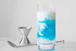 Elegant Cocktail In A Stylish Bar Wallpaper