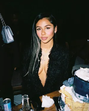 Elegant Evening Portrait Wallpaper