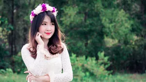 Elegant Floral Crown On Wooden Background Wallpaper