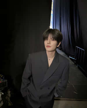 Elegant_ Man_ Backstage Wallpaper