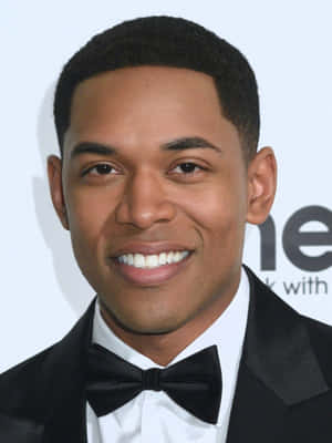 Elegant Manin Black Tuxedo Wallpaper