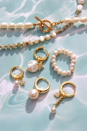 Elegant Pearl Jewelry Collection Wallpaper