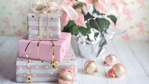 Elegant Pink Christmas Bow Wallpaper