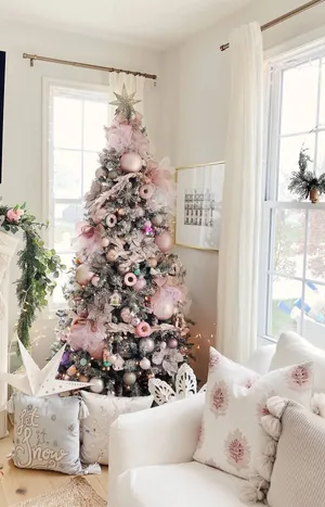Elegant Pink Christmas Tree Decor Wallpaper