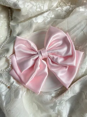 Elegant Pink Satin Bow Wallpaper