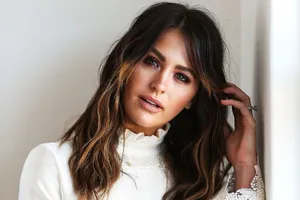 Elegant Portrait Jesinta Franklin Wallpaper