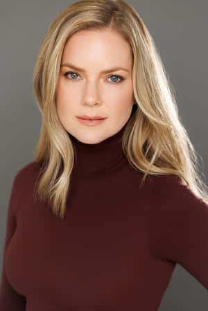 Elegant Portrait Woman Brown Turtleneck Wallpaper