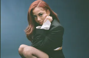 Elegant Pose Mariah The Scientist Wallpaper