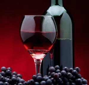 Elegant Red Wine Glass Wallpaper