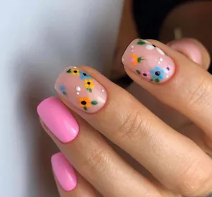 Elegant Spring Nails Design Wallpaper