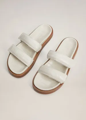 Elegant Summer Sandals Wallpaper