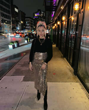 Elegant Urban Nightlife Fashion Wallpaper