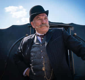 Elegant Vintage Gentleman Outdoors Wallpaper